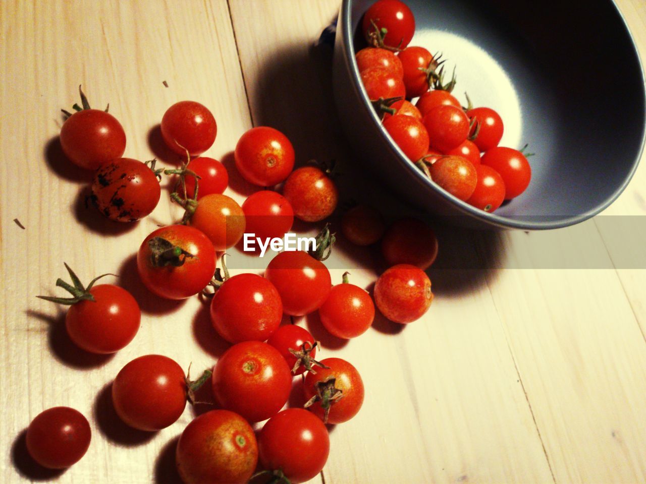 FULL FRAME OF TOMATOES