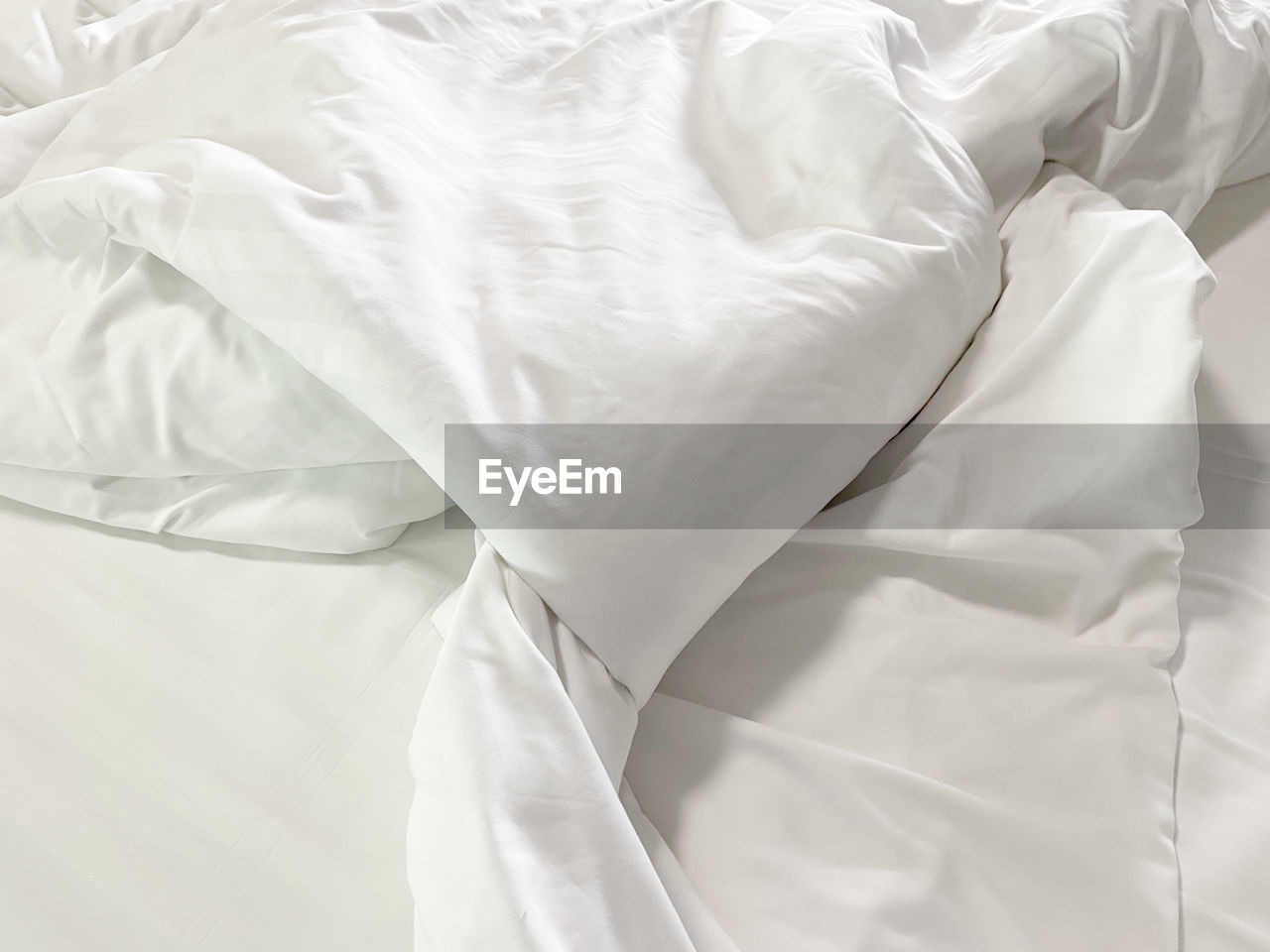 white, bed, textile, sheet, linen, crumpled, furniture, indoors, clothing, wrinkled, bedroom, no people, gown, backgrounds, dress, pillow, full frame, domestic room, close-up