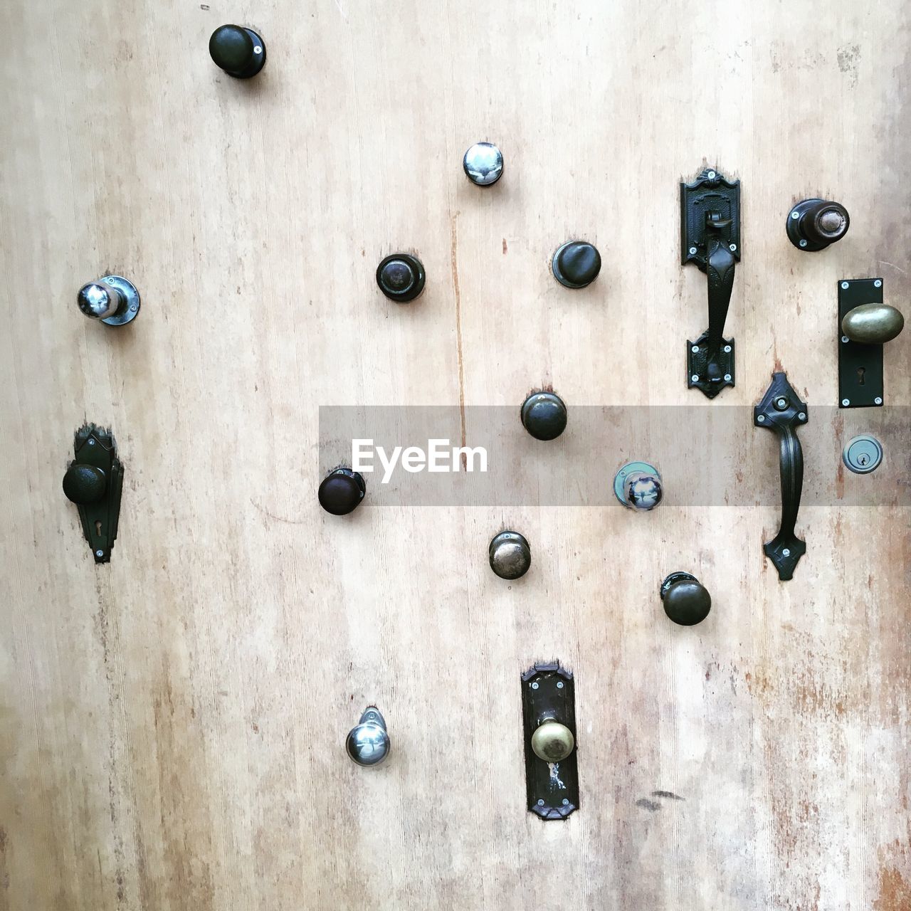 Doorknobs and handles on door