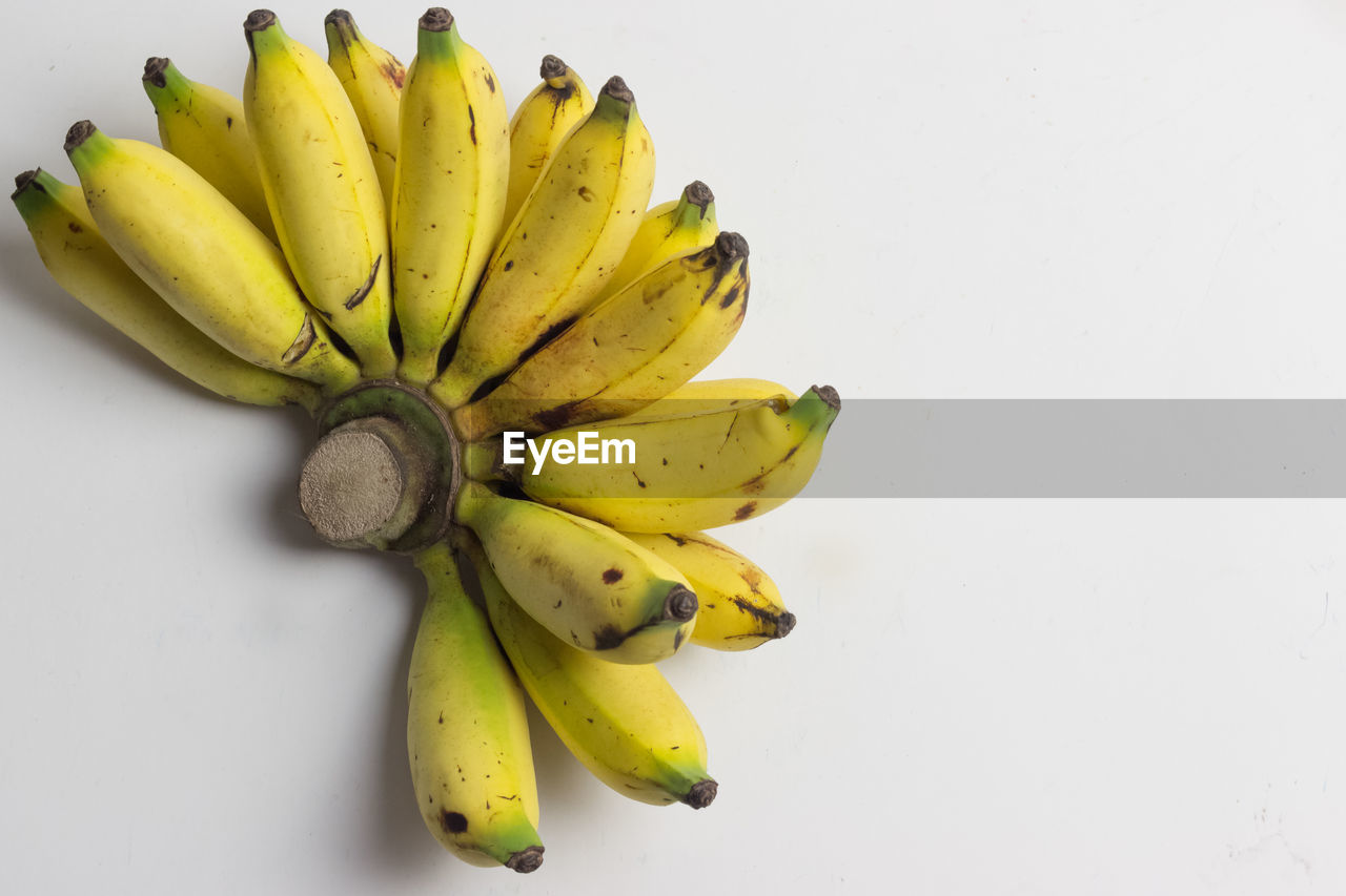 HIGH ANGLE VIEW OF FRUITS