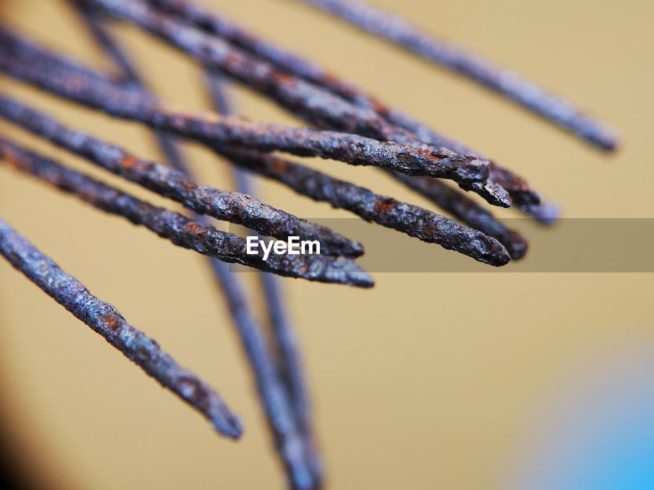 CLOSE-UP OF SNOW ON METAL