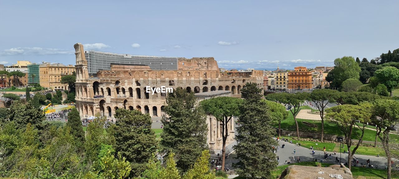 architecture, built structure, history, the past, building exterior, plant, tree, travel destinations, ancient, ruins, landmark, sky, building, nature, travel, town, city, tourism, ancient history, old ruin, palace, estate, old, no people, fortification, vacation, historic site, château, outdoors, residential district, day, ancient civilization, house, cityscape, land