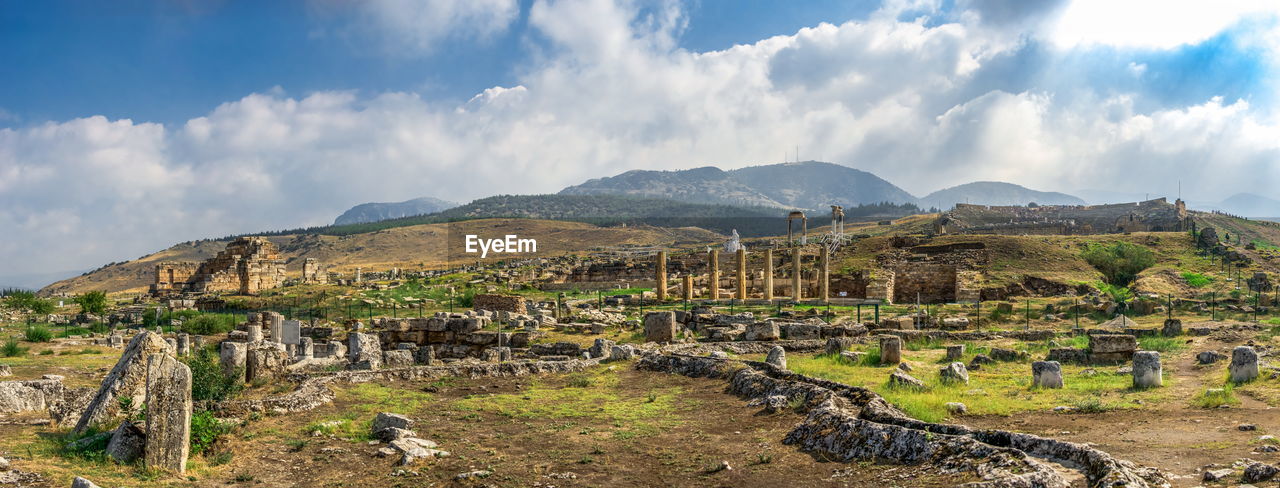 PANORAMIC VIEW OF OLD RUINS