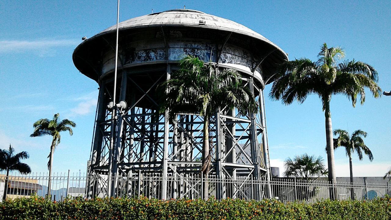 LOW ANGLE VIEW OF WATER TOWER AGAINST CLEAR SKY