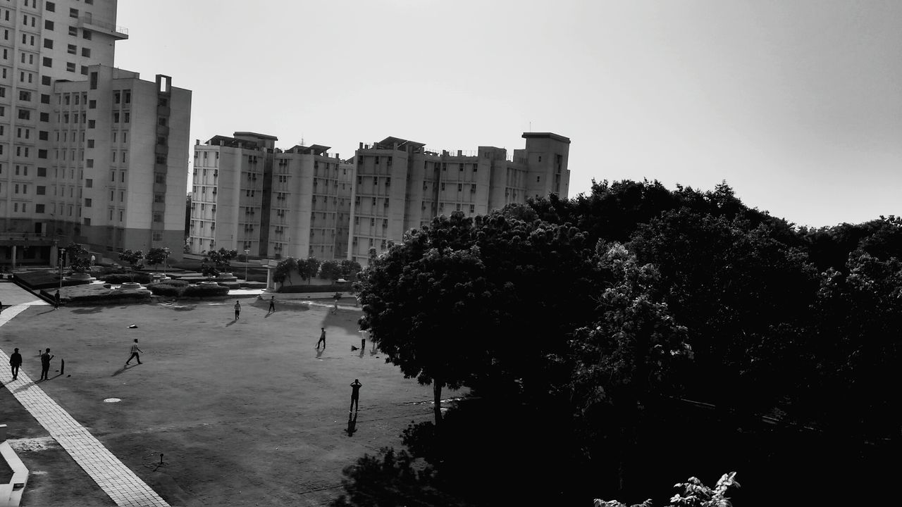 VIEW OF SKYSCRAPERS IN CITY