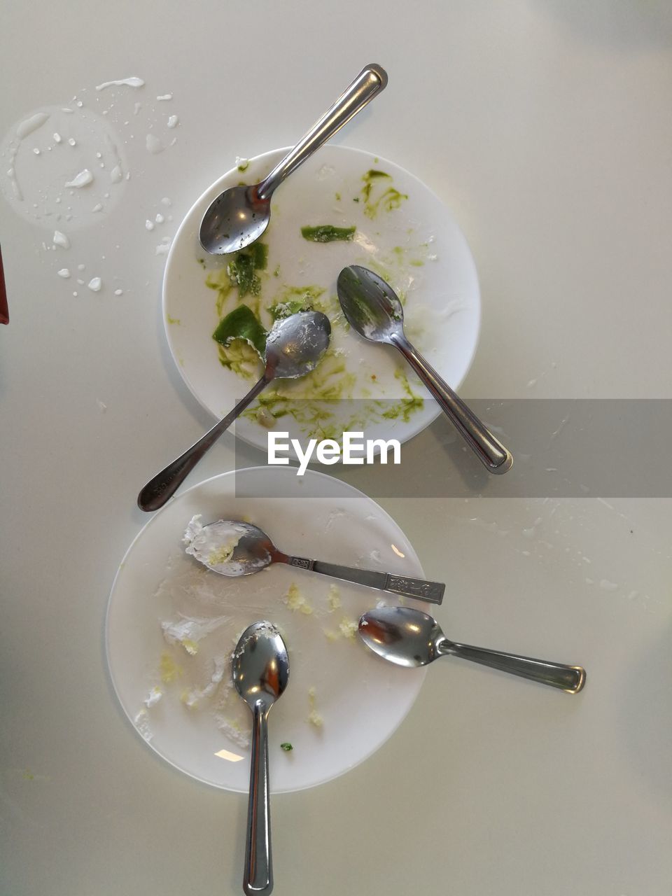 HIGH ANGLE VIEW OF FOOD IN PLATE