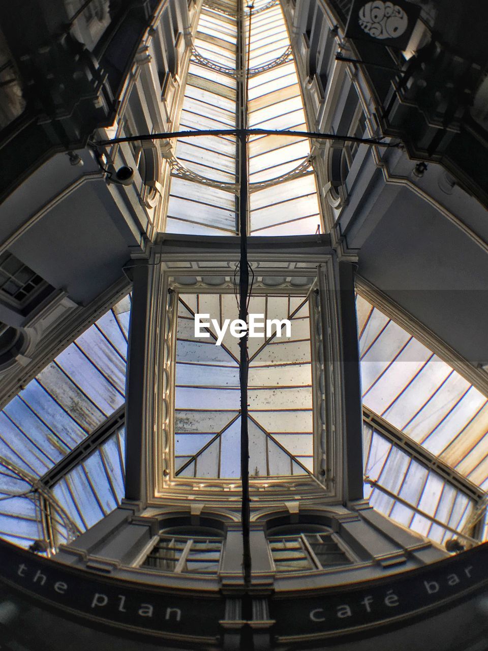 LOW ANGLE VIEW OF MODERN CEILING