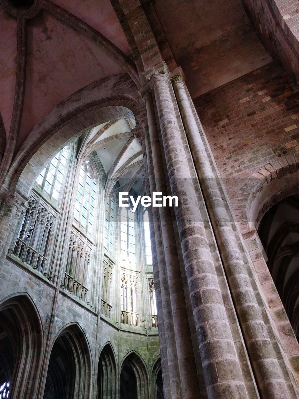 LOW ANGLE VIEW OF CATHEDRAL IN TEMPLE