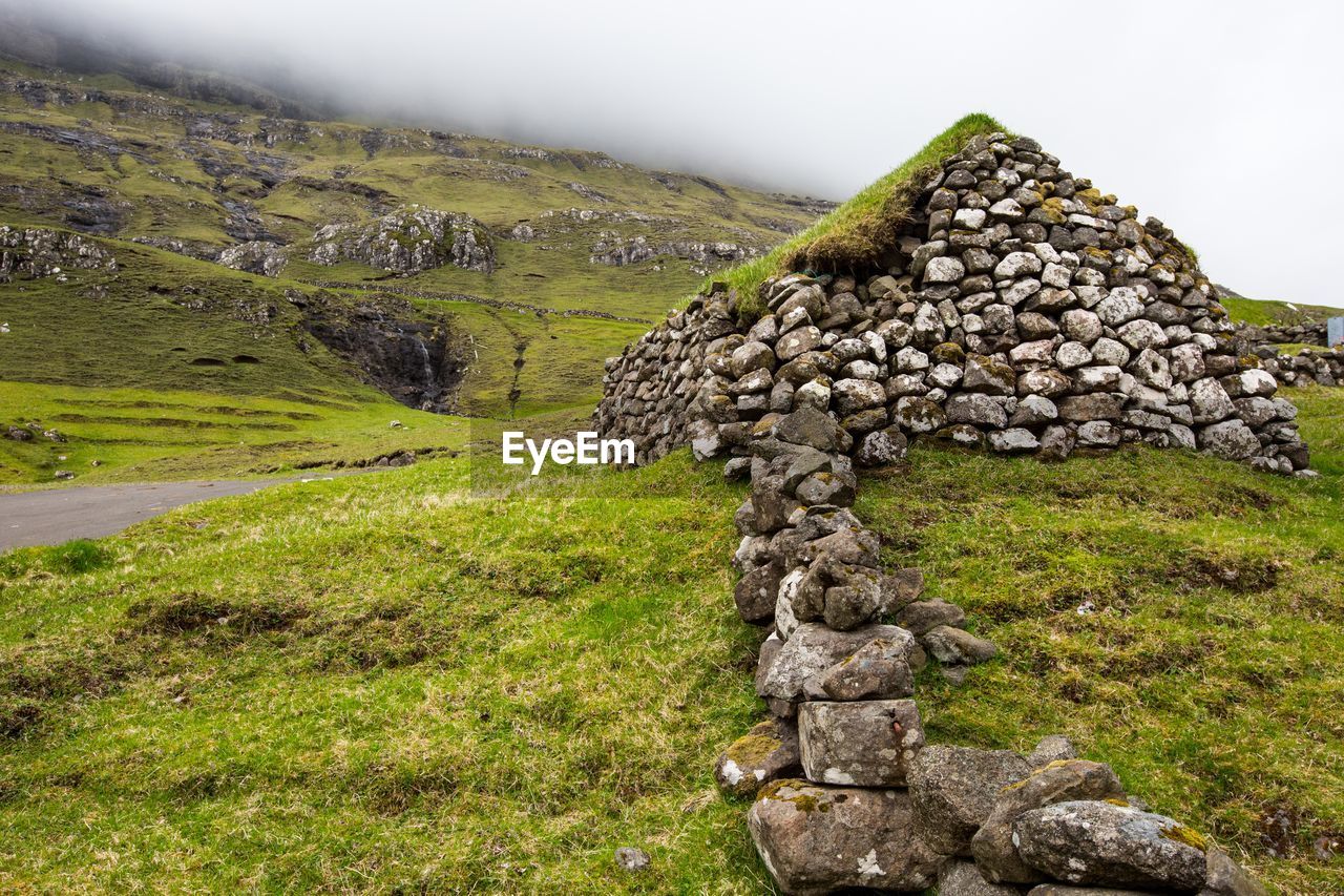 VIEW OF STONE WALL ON LAND