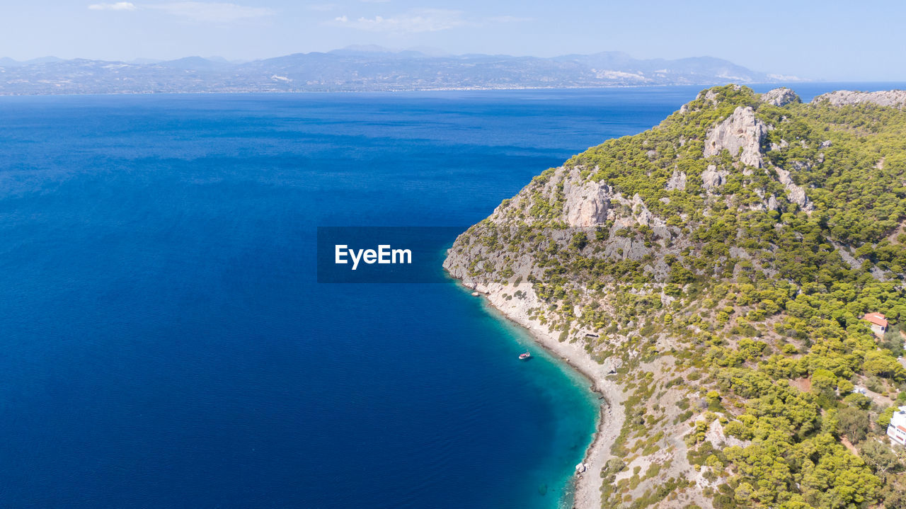 HIGH ANGLE VIEW OF BEACH AGAINST SKY