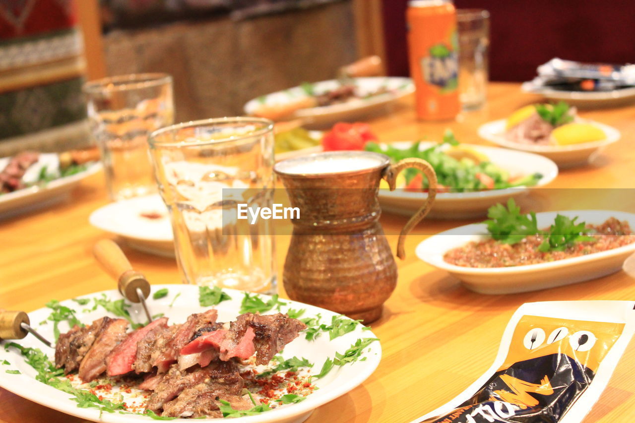 CLOSE-UP OF MEAL SERVED IN TRAY