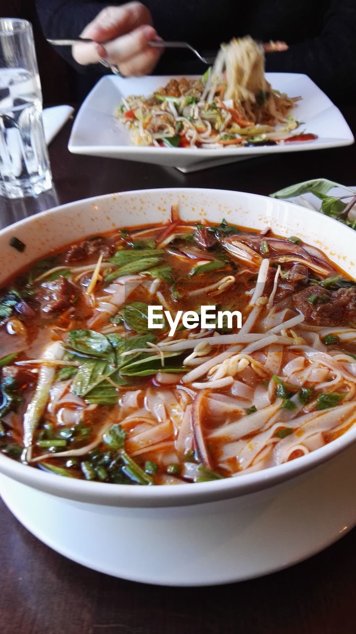 CLOSE-UP OF SOUP IN BOWL