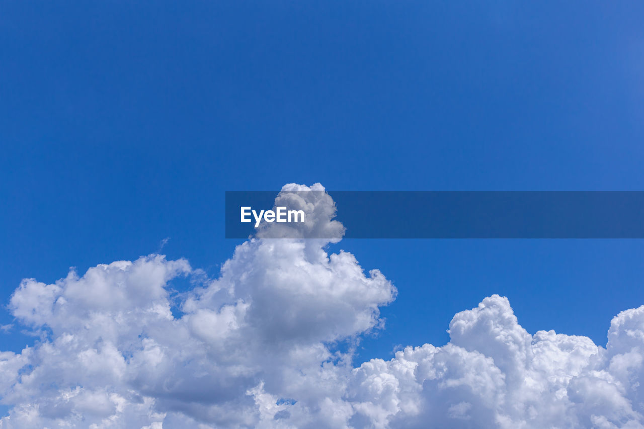 LOW ANGLE VIEW OF CLOUDY SKY