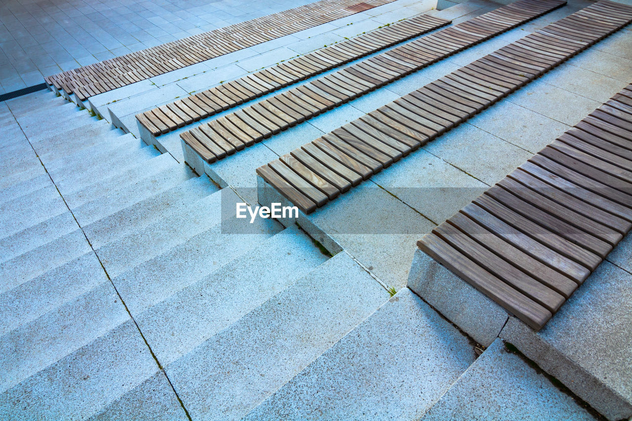 HIGH ANGLE VIEW OF STAIRCASE IN ROW