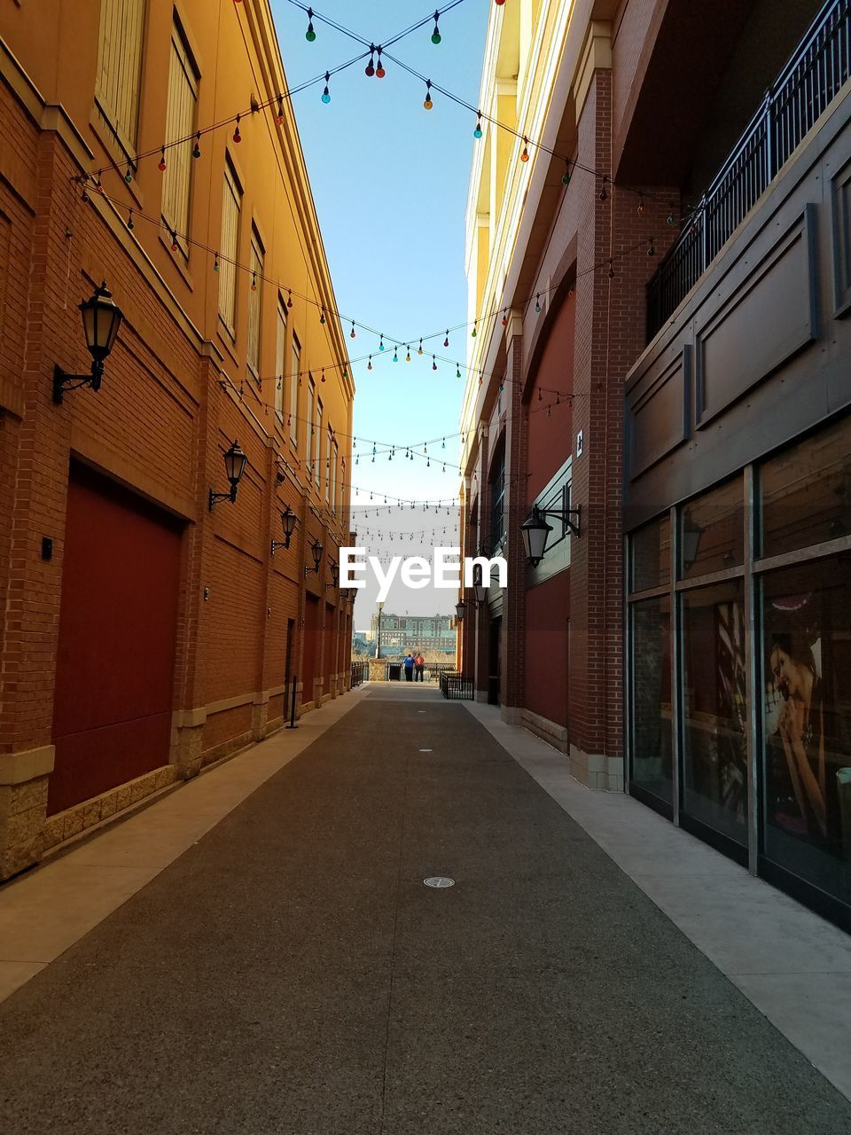 ROAD ALONG BUILDINGS