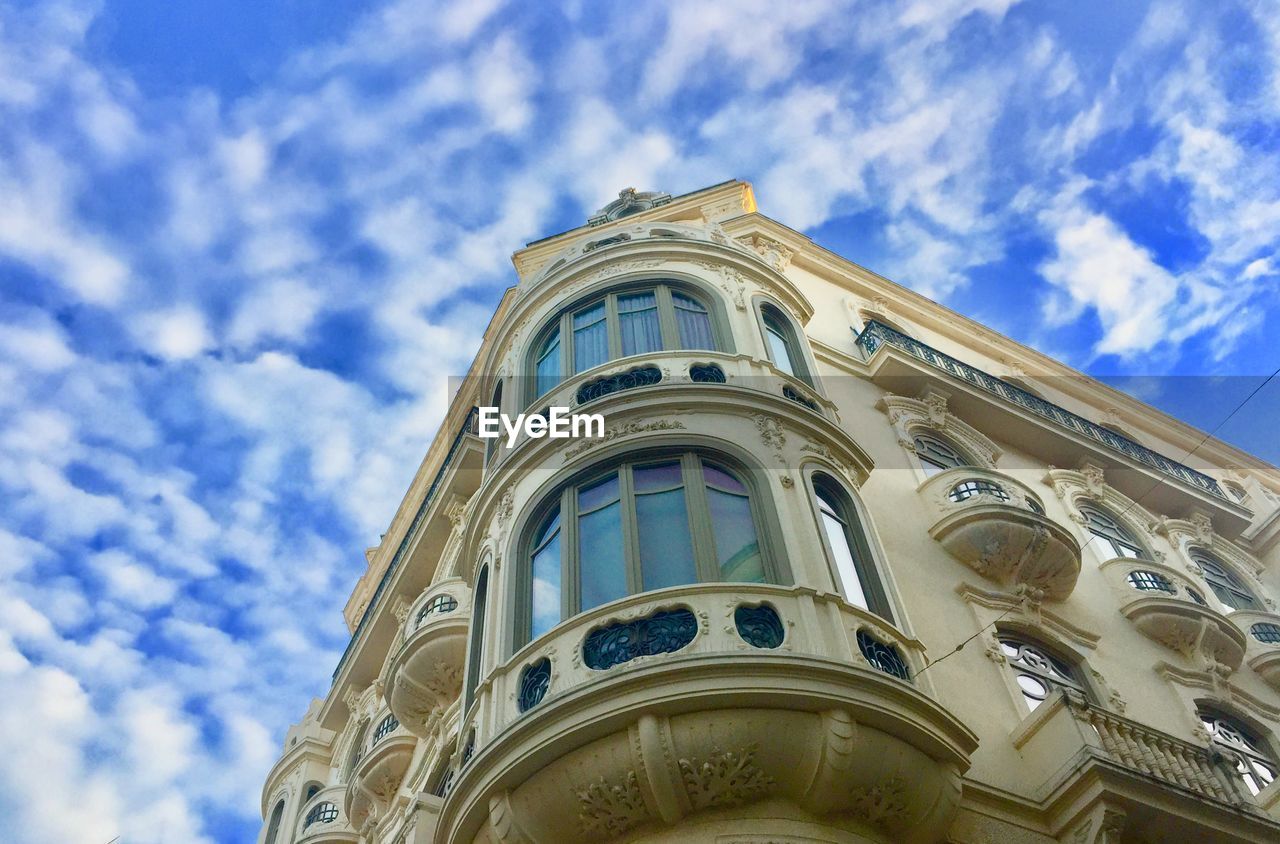 LOW ANGLE VIEW OF CATHEDRAL AGAINST SKY