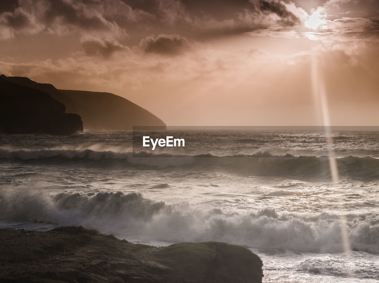 Sunset on the coast of cornwall in the town of st agnes, cornwall, england