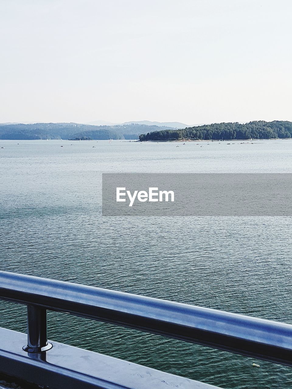 IDYLLIC VIEW OF SEA AGAINST CLEAR SKY