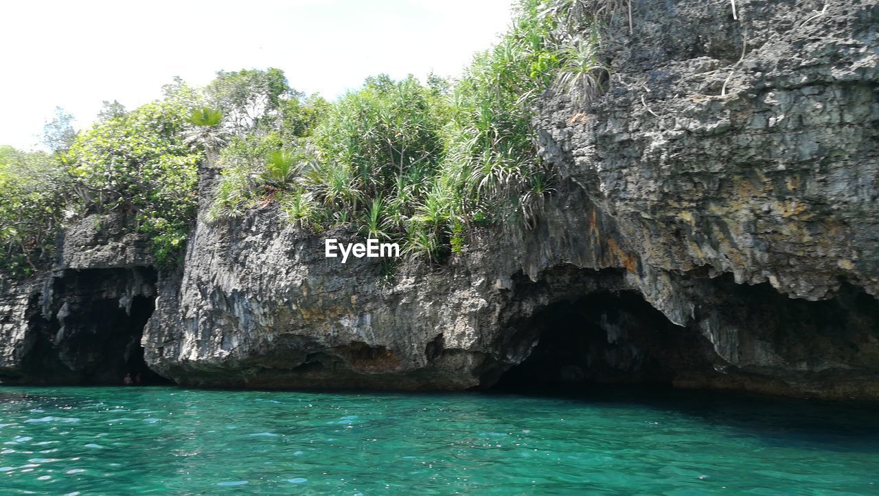 ROCK FORMATIONS BY SEA