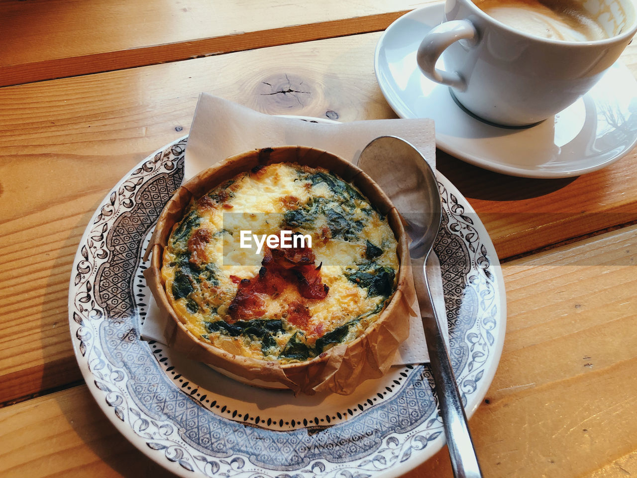 HIGH ANGLE VIEW OF BREAKFAST SERVED IN PLATE