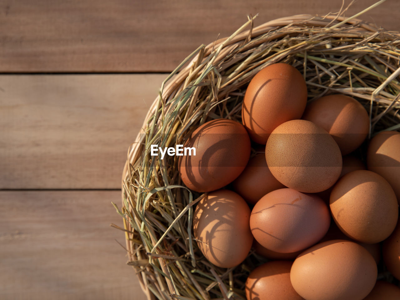 CLOSE-UP OF EGGS IN BASKET