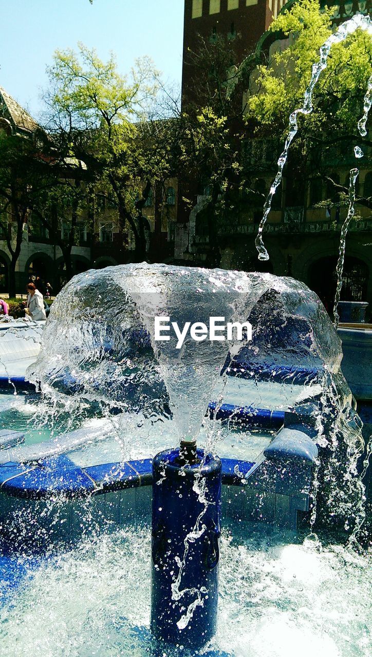 VIEW OF FOUNTAIN IN PARK