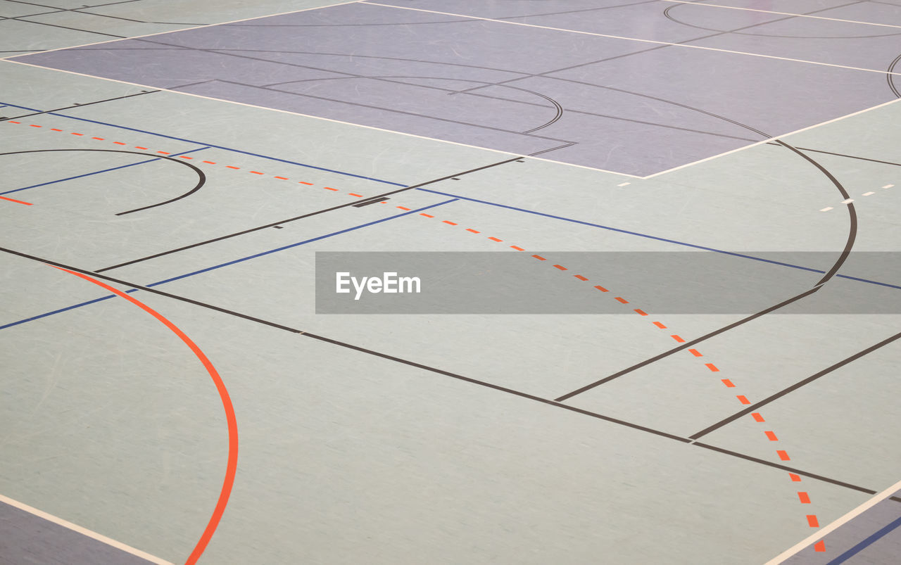 floor, flooring, line, sports, circle, high angle view, no people, basketball, single line, sport venue, net, competition