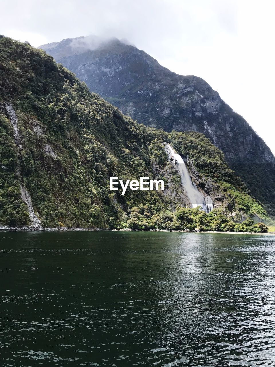 SCENIC VIEW OF MOUNTAINS AND SEA