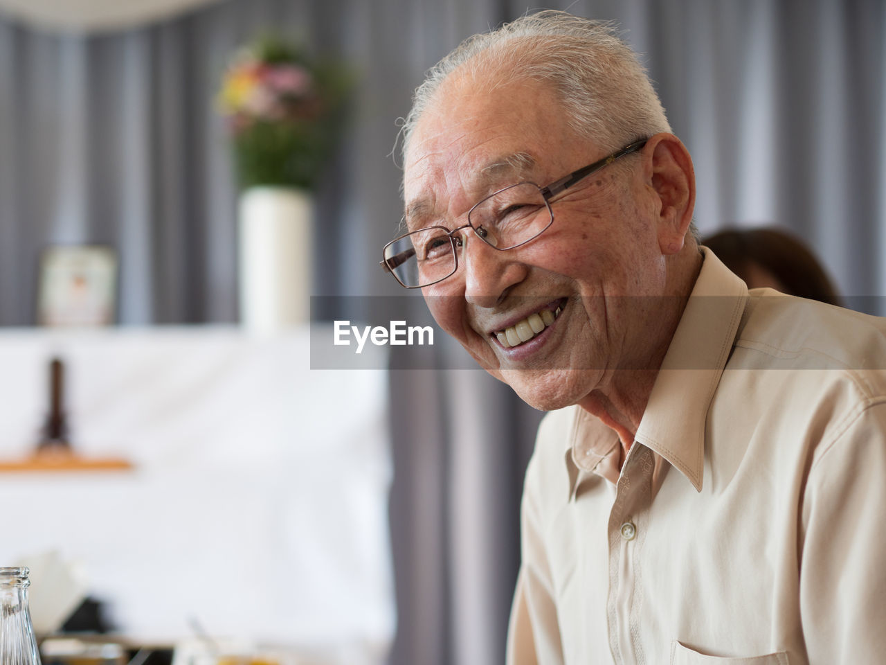 PORTRAIT OF HAPPY MAN WEARING MASK