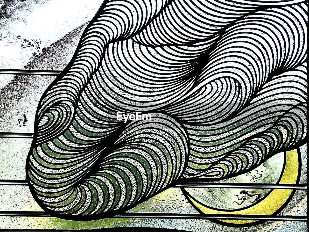 CLOSE-UP OF SPIRAL PATTERN