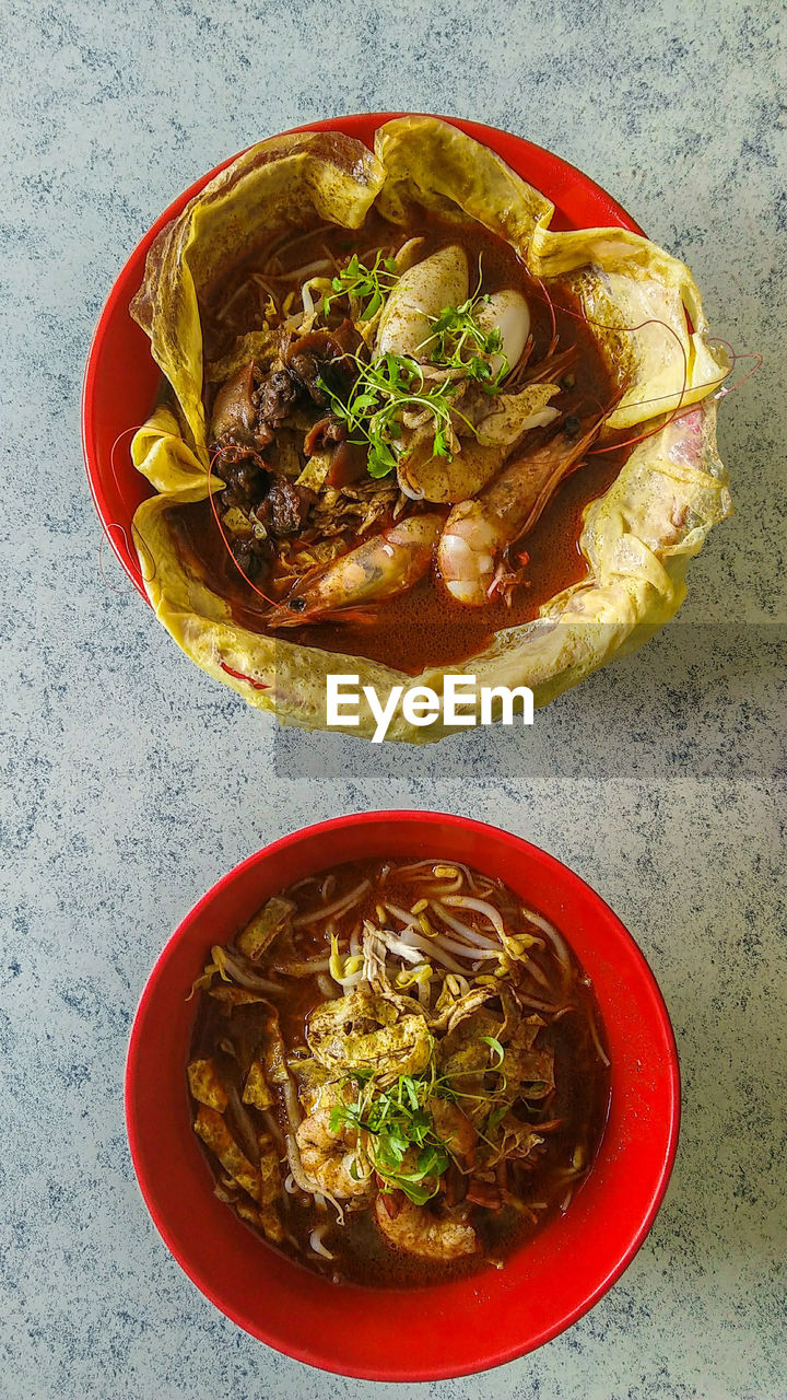 HIGH ANGLE VIEW OF FOOD ON TABLE