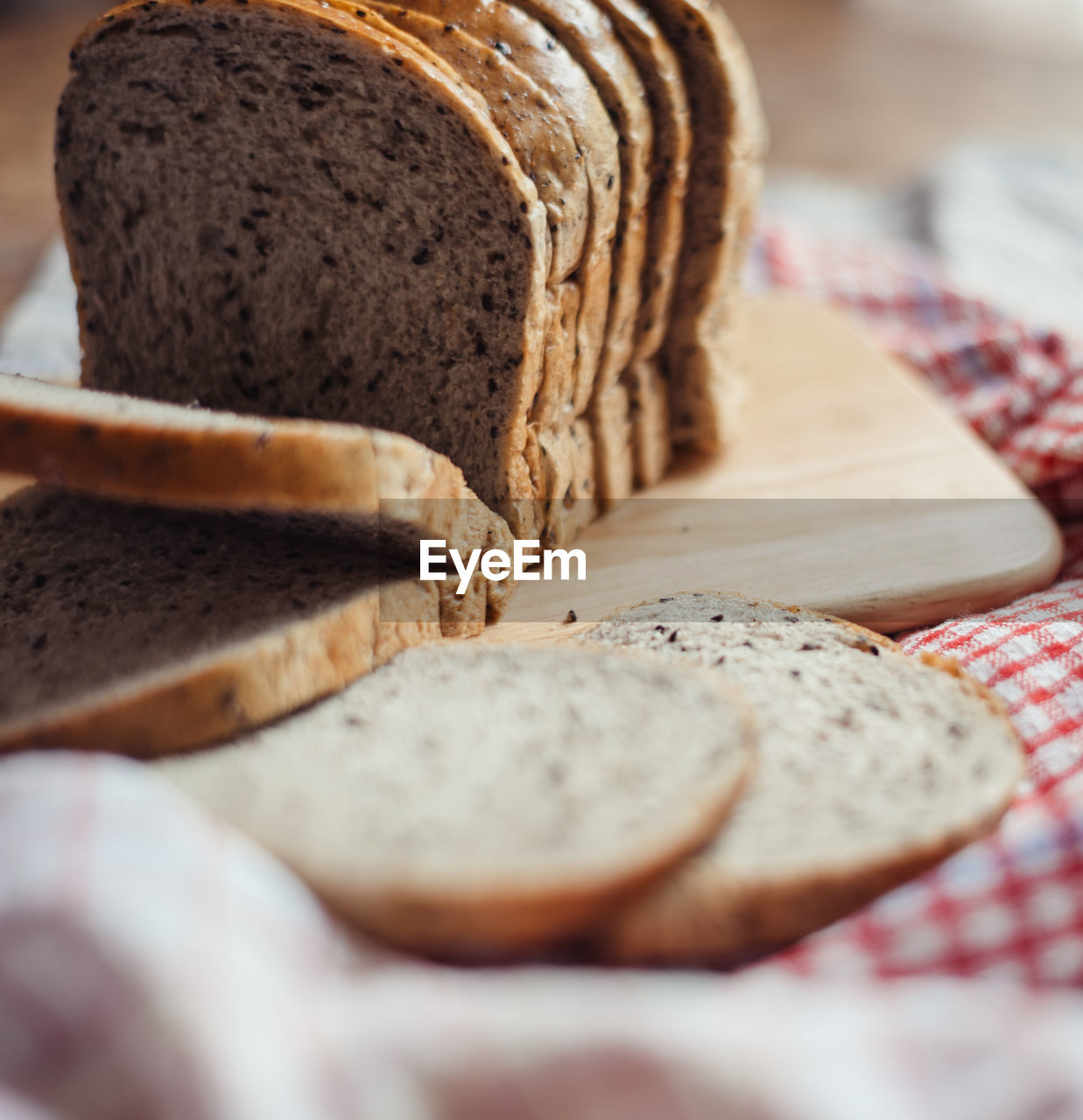 Close-up of bread on cutting board