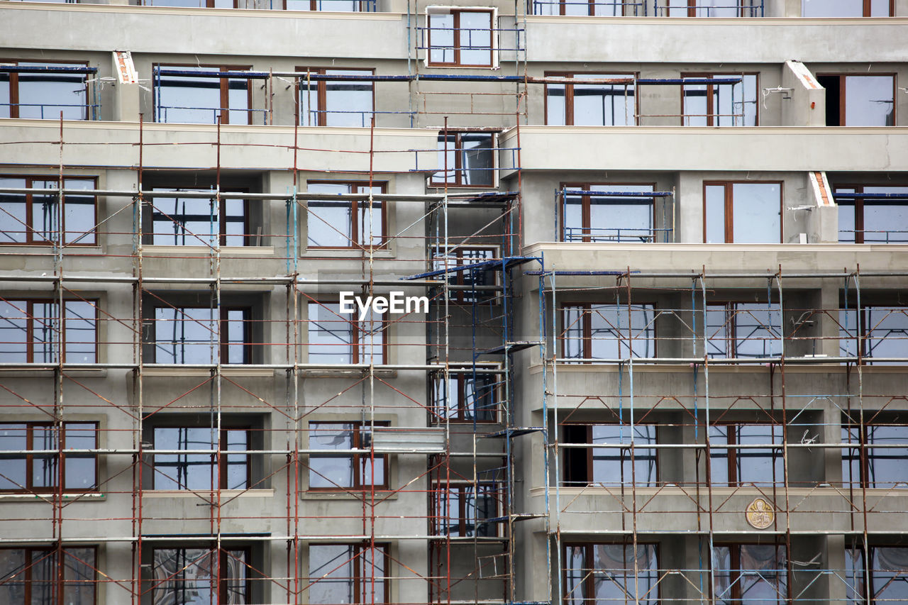 External wall insulation. renovation of a new building