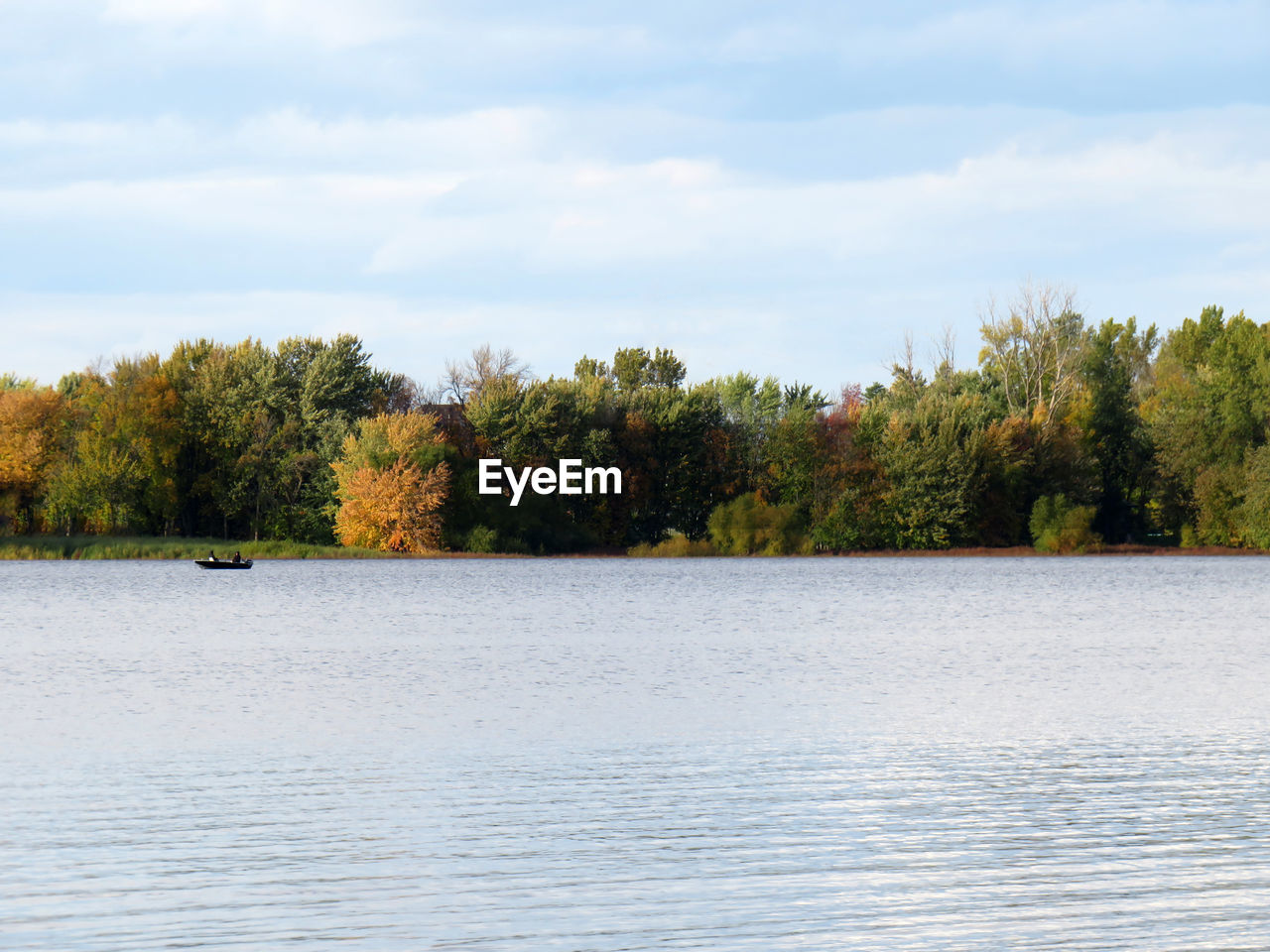 Autumn landscape with lake and trees