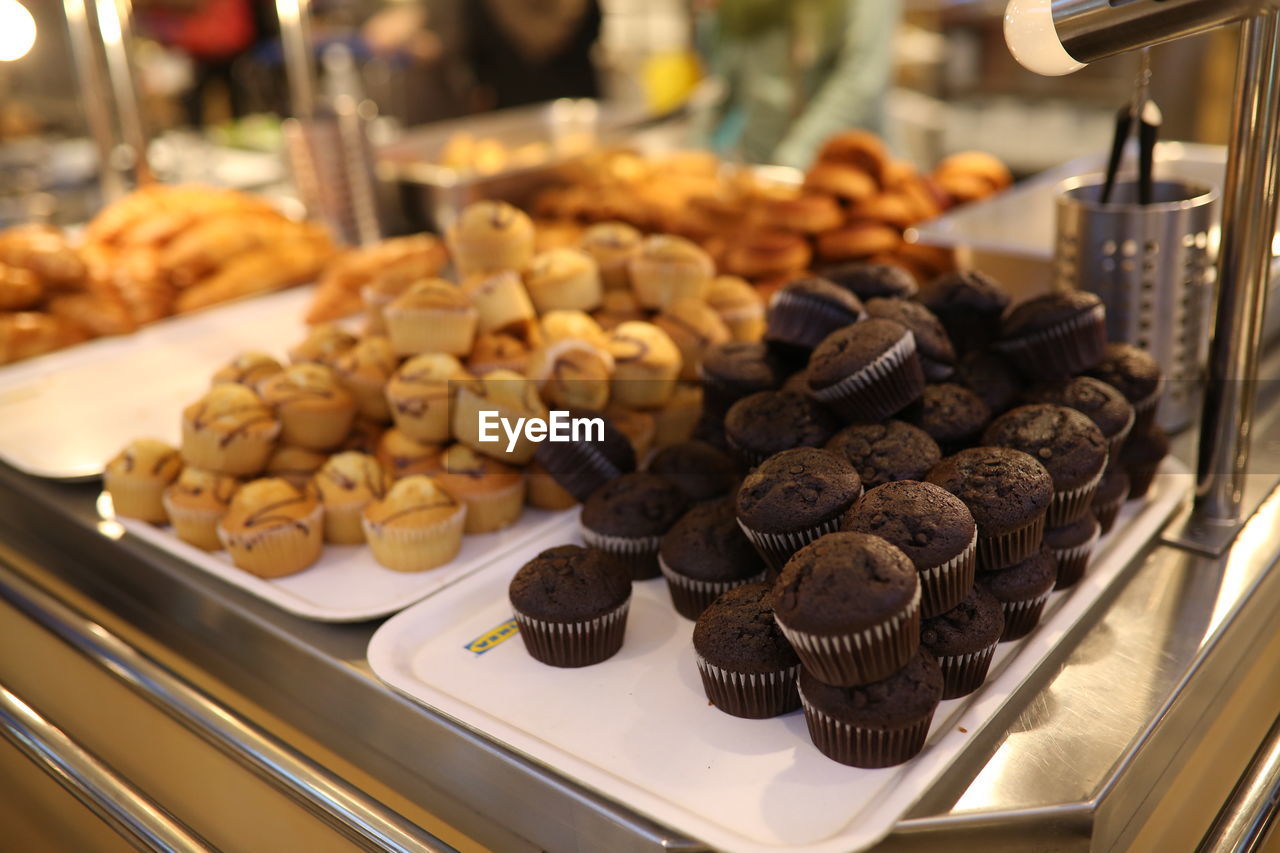 CLOSE-UP OF COOKIES IN CONTAINER