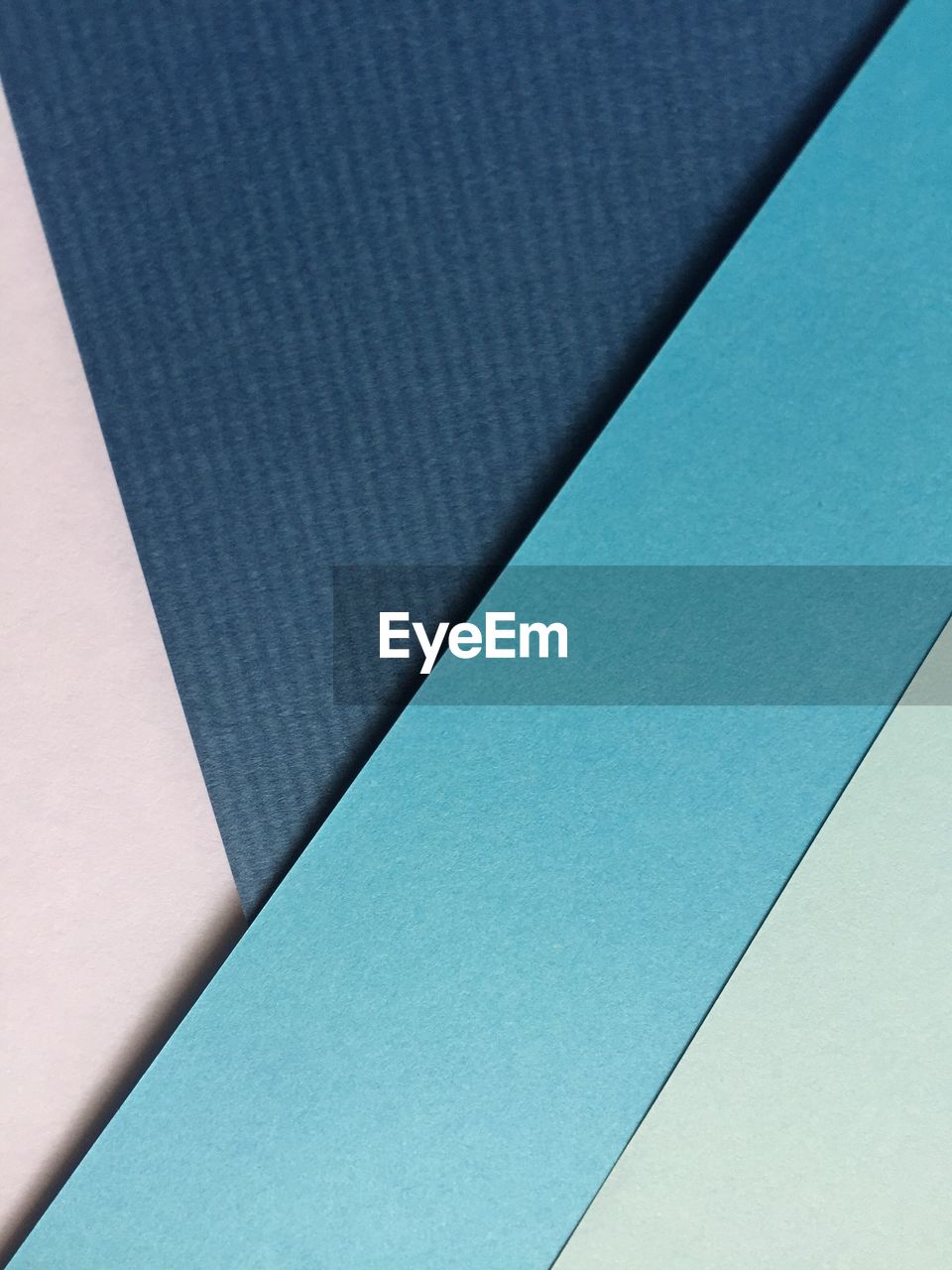 FULL FRAME SHOT OF BLUE PATTERN