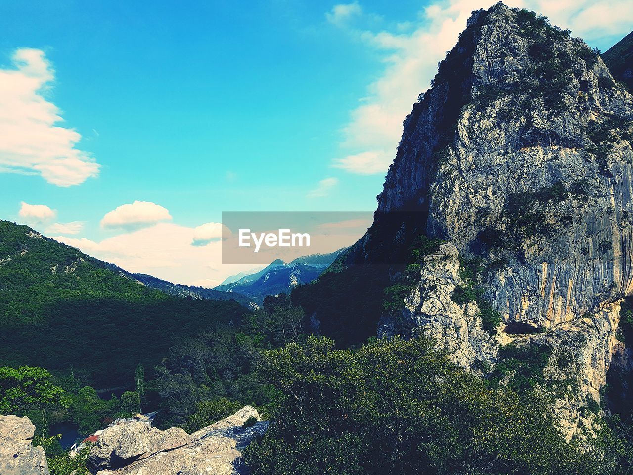 VIEW OF ROCK FORMATIONS