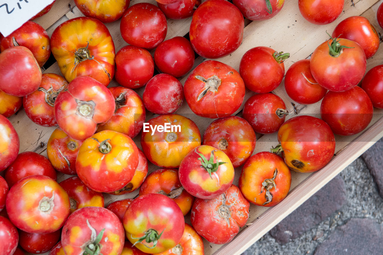 Red tomatoes in the market