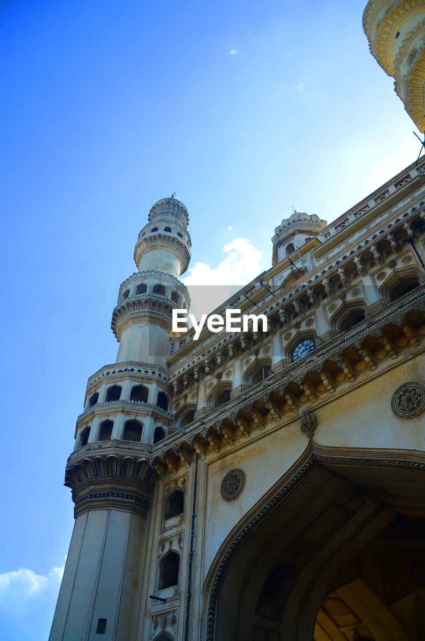 LOW ANGLE VIEW OF TEMPLE AGAINST SKY