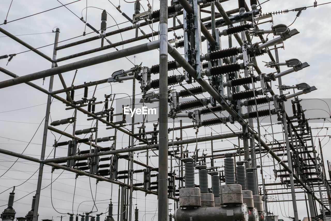 Electrical towers, distribution centers, high voltage cables	
