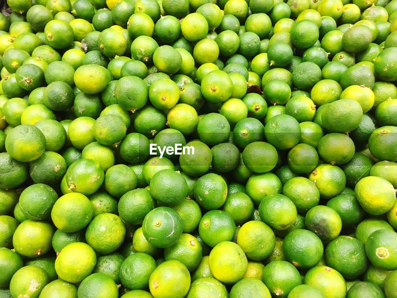 Full frame shot of limes