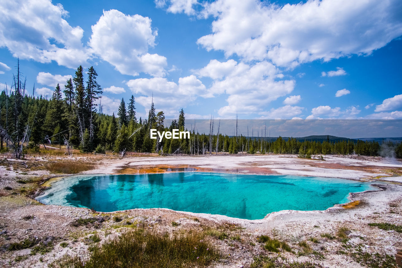 PANORAMIC SHOT OF LAKE AGAINST SKY