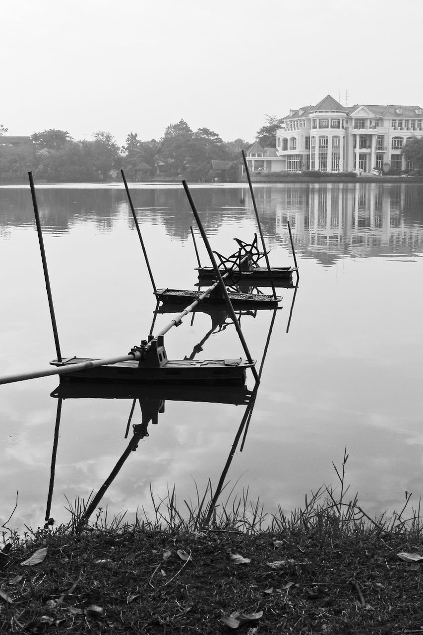 Build structure in lake