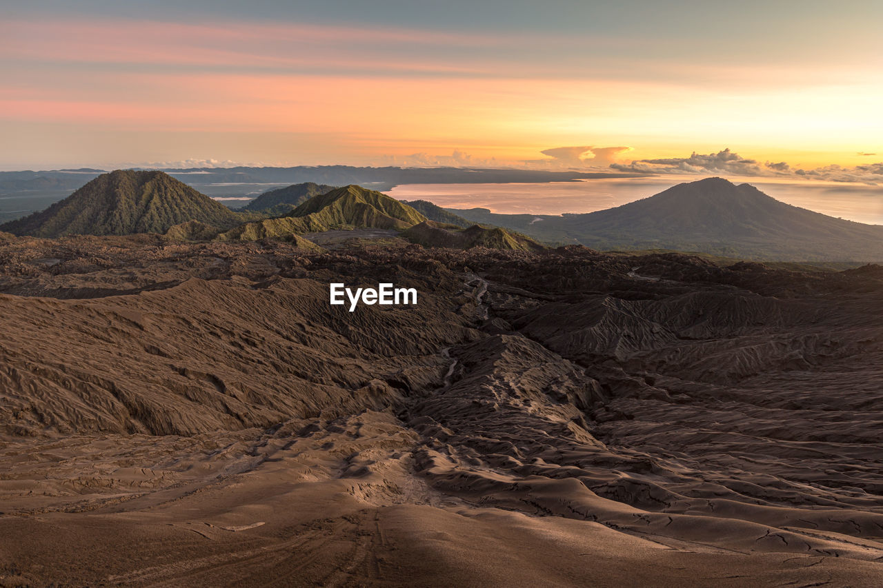 PANORAMIC VIEW OF LANDSCAPE AGAINST SKY DURING SUNSET