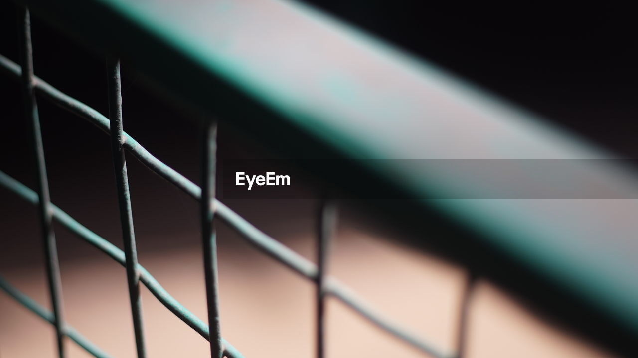 CLOSE-UP OF BLURRED BACKGROUND