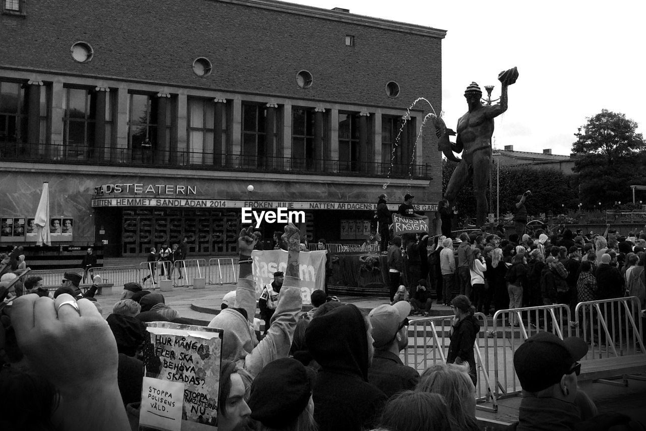 PEOPLE IN STADIUM