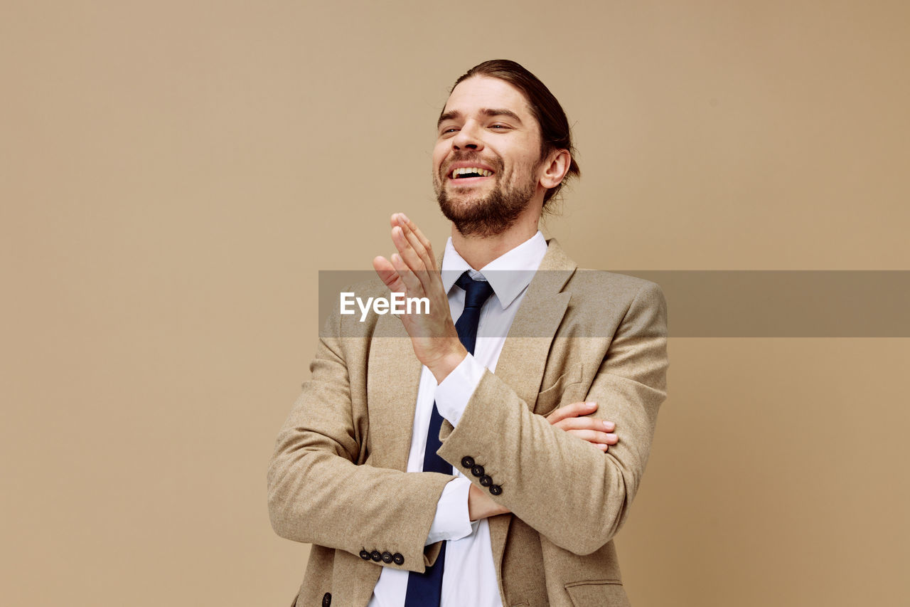 PORTRAIT OF A SMILING MAN