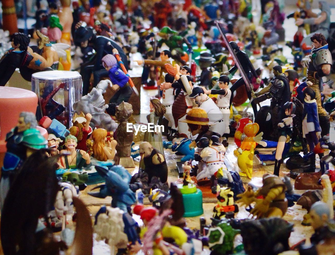 CROWD AT MARKET STALL