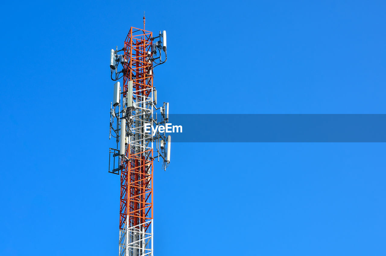 4g and 5g wireless communication antenna transmitter telecommunication tower with separate antenna 