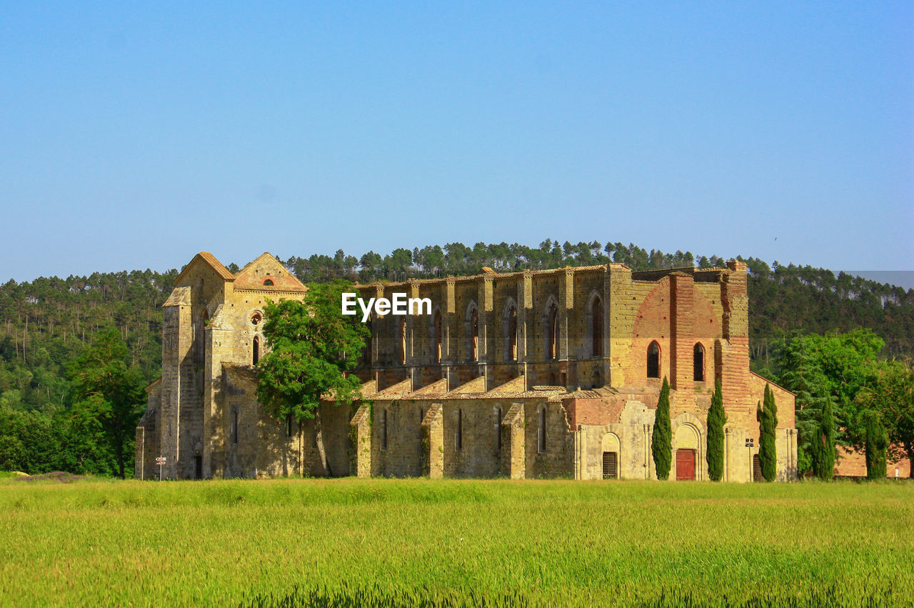 BUILT STRUCTURE AGAINST SKY